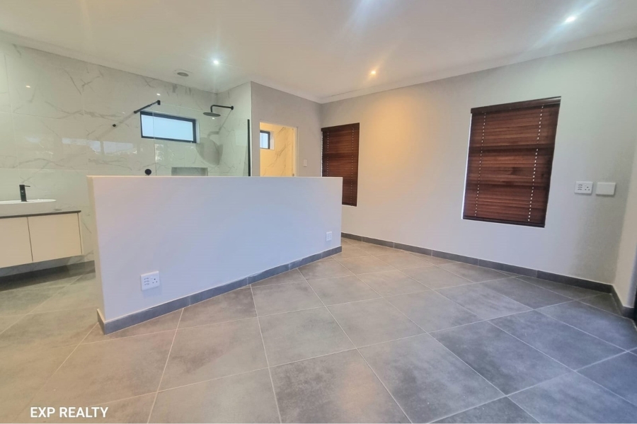 4 Bedroom Property for Sale in Beacon Bay Eastern Cape